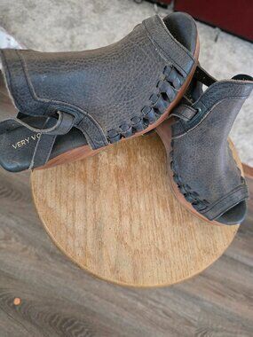 Brown wedges